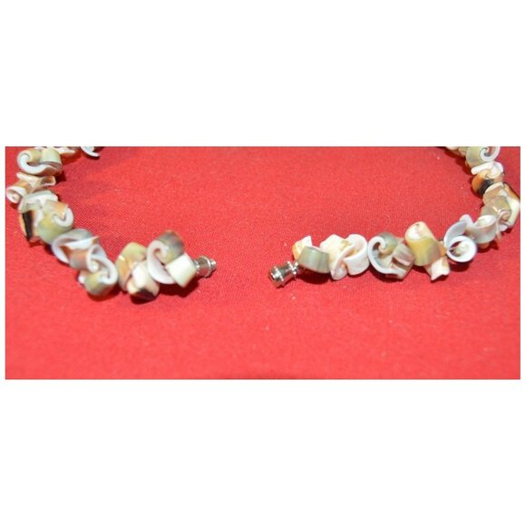Necklace Natural Seashell Shell Pieces No ID ~18" length - Picture 3 of 3